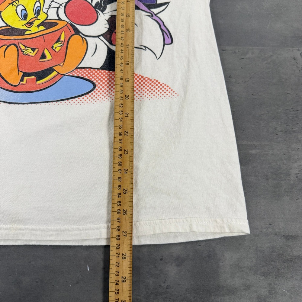 Vintage Looney Tunes T-Shirt Unisex L You Don't Scare Me White Halloween EUC - Picture 4 of 7
